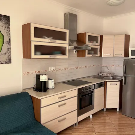 Beszedes 69 By Bltn Apartment *